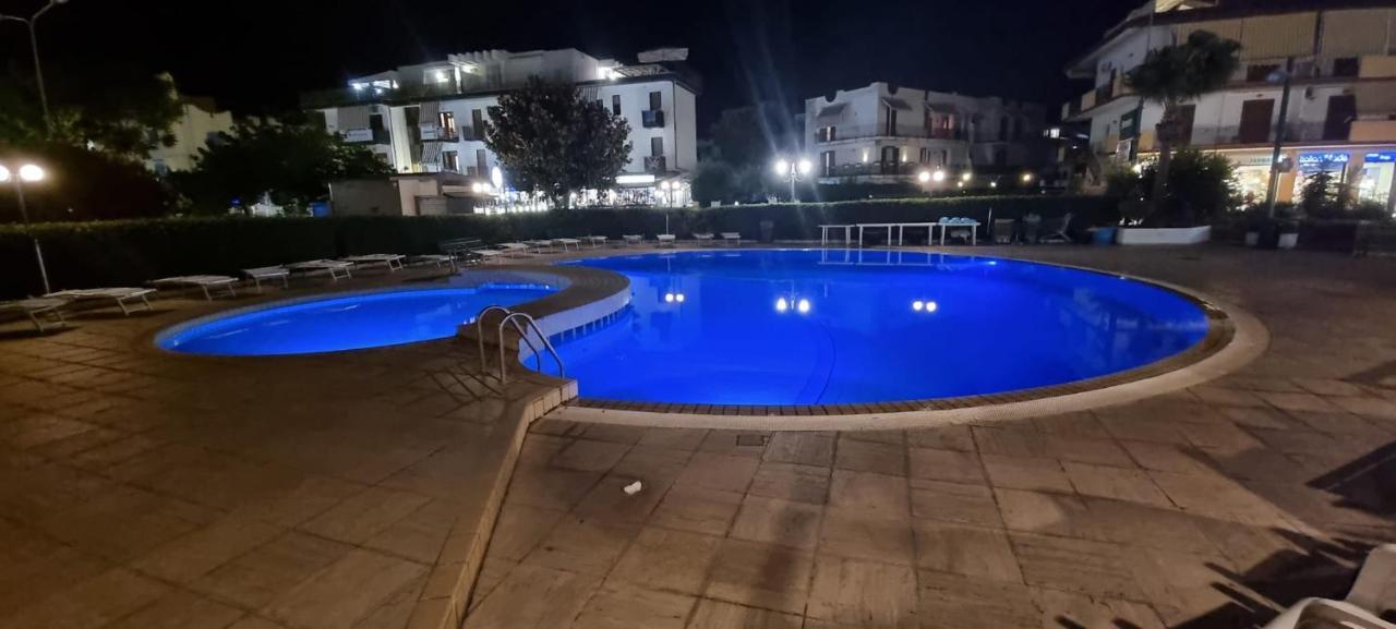 Recanati Seaside Apartment จีอาร์ดีนี นักซอส ภายนอก รูปภาพ
